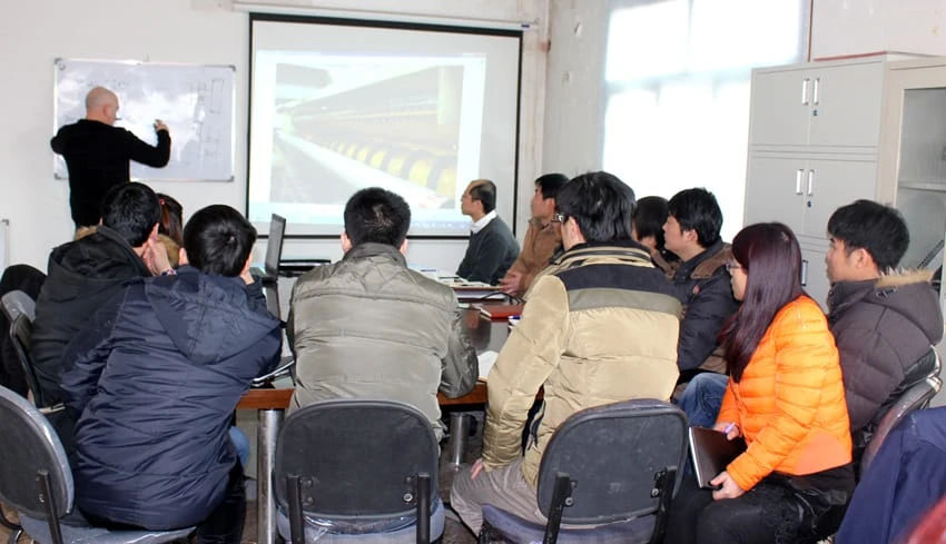 Qingdao Wanwei employs Spanish engineers to integrate tile line technology with the world